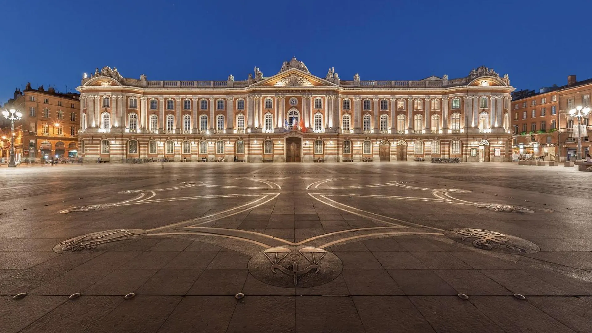 Le Lafayette-Capitole-Ascenseur - Apartment Toulouse